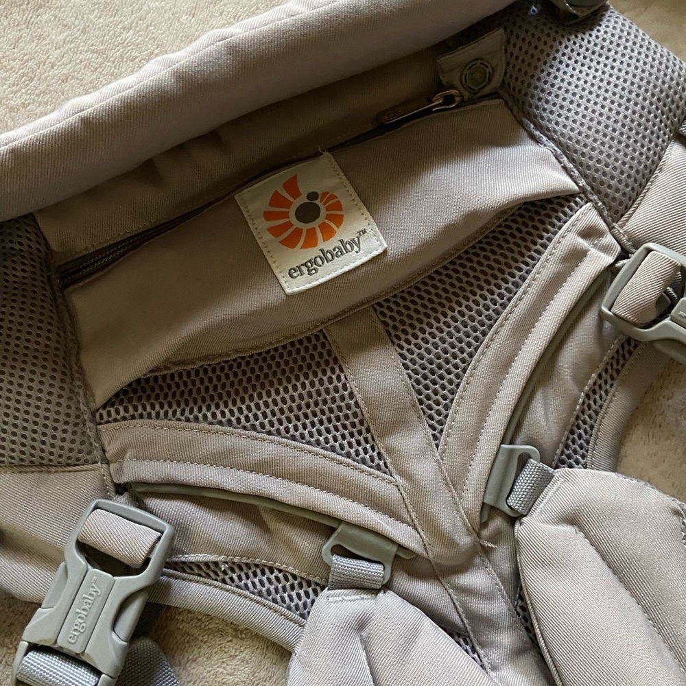 Ergobaby Omni 360 Cool Air Carrier
